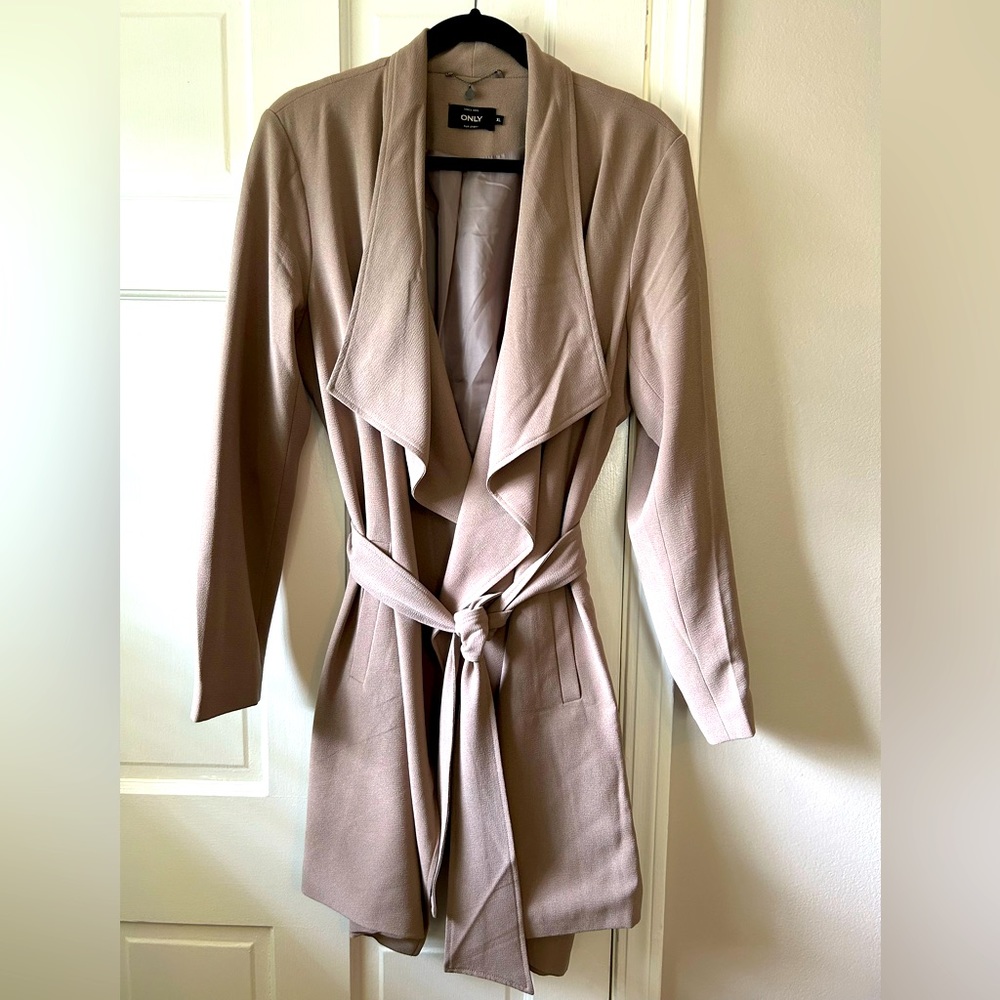 NWOT mocha belted flyaway jacket